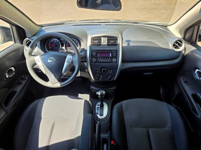 Used 2015 Nissan Versa SV FWD image 12