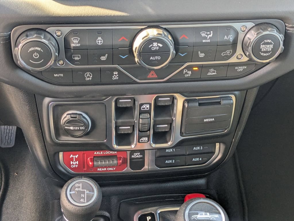 New 2026 Jeep Gladiator Mojave w/ Safety Group AWD/4WD image 19