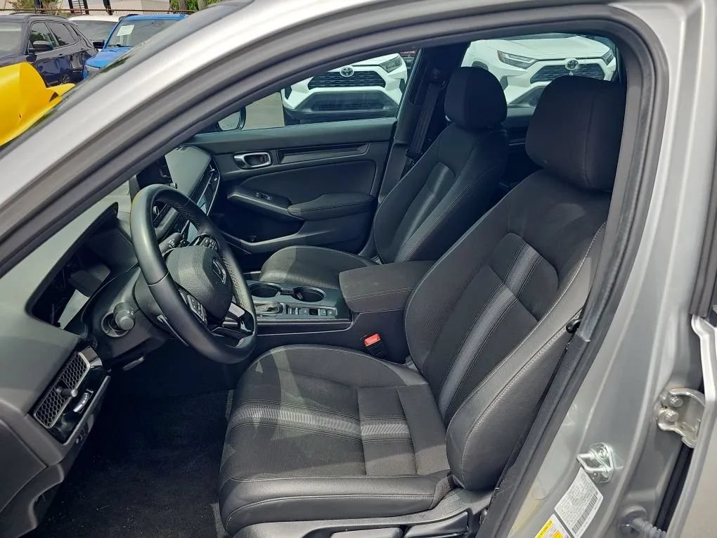 Used 2025 Honda Civic Sport image 10