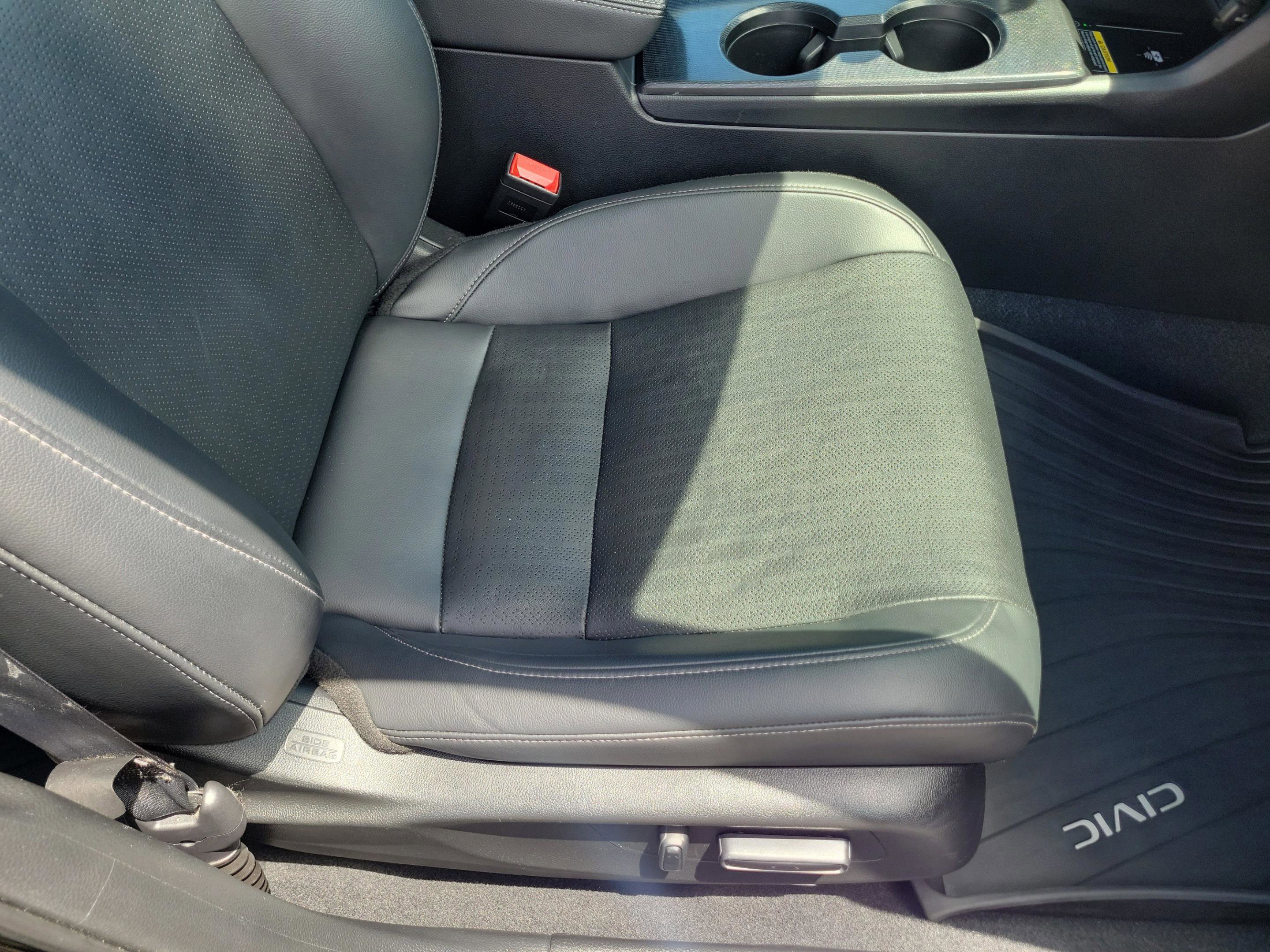 Used 2022 Honda Civic Touring image 27