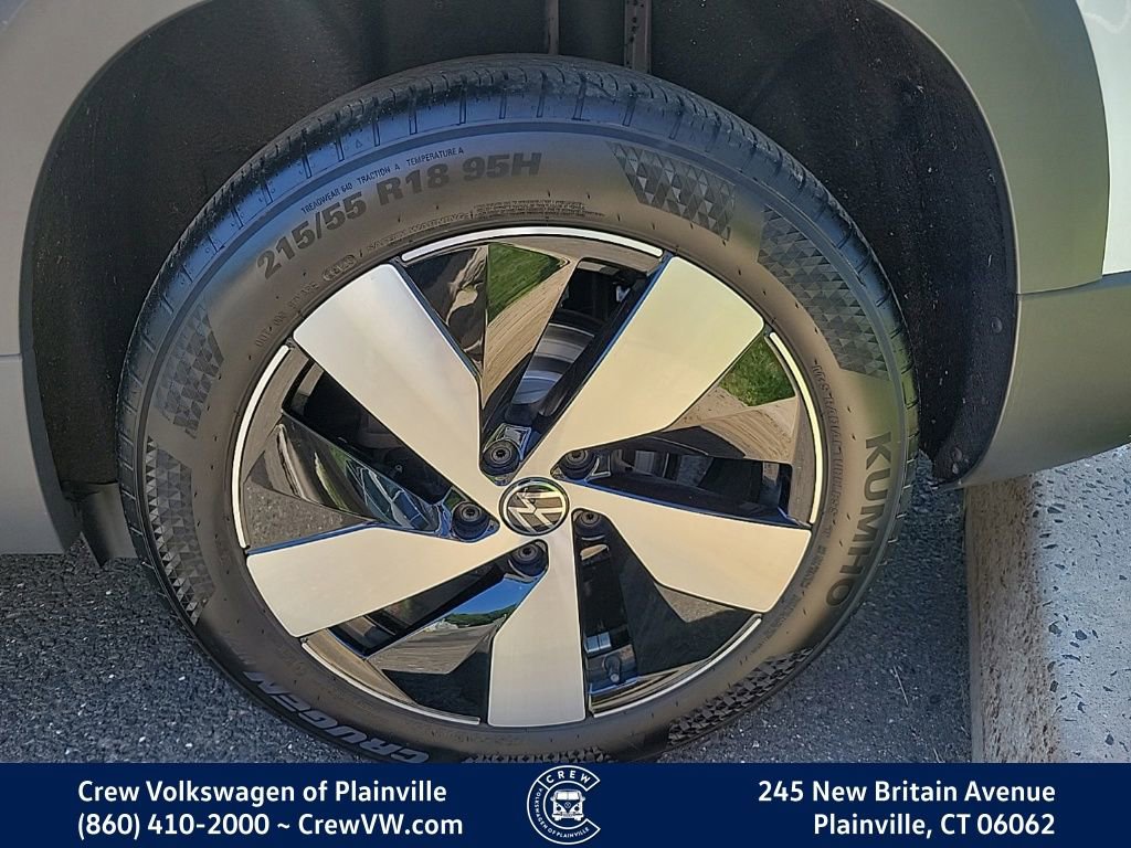 Certified 2024 Volkswagen Taos S AWD/4WD image 18
