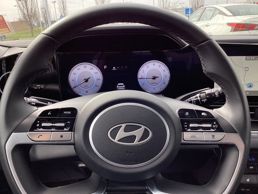 Used 2025 Hyundai Elantra SEL FWD image 25