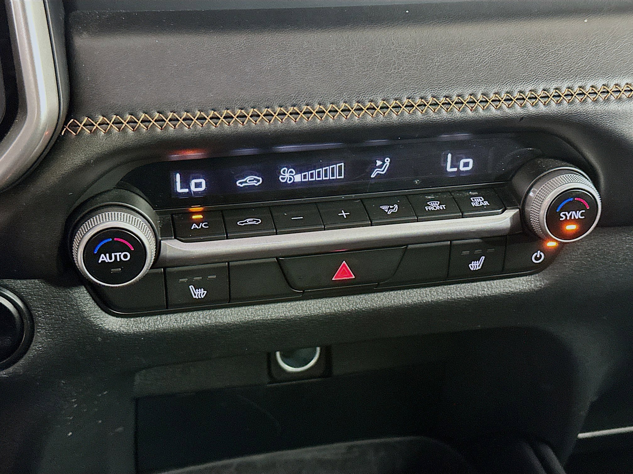 Used 2025 MAZDA CX-50 AWD 2.5 Hybrid w/ Premium Pkg image 23