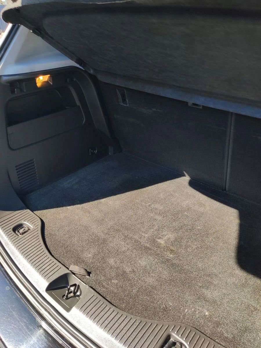 Used 2022 Chevrolet Trax LT w/ Midnight Edition image 11