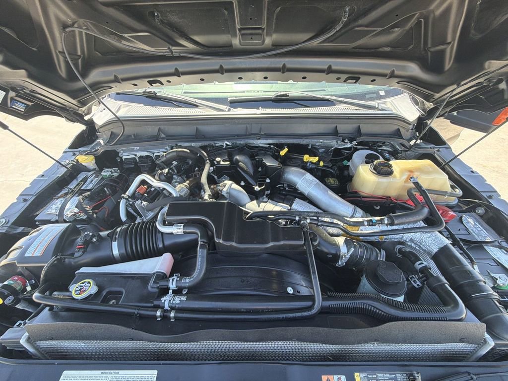 Used 2016 Ford F350 Lariat w/ Lariat Interior Package image 29