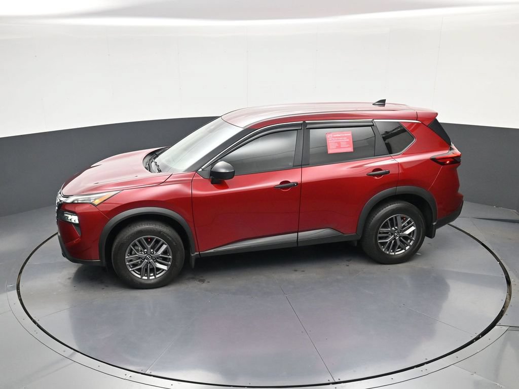 Used 2025 Nissan Rogue S FWD image 30