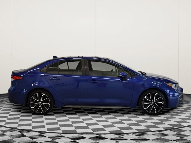 Used 2020 Toyota Corolla SE image 2