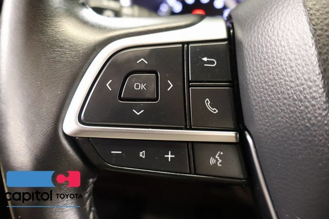 Certified 2021 Toyota Highlander XLE AWD/4WD image 17