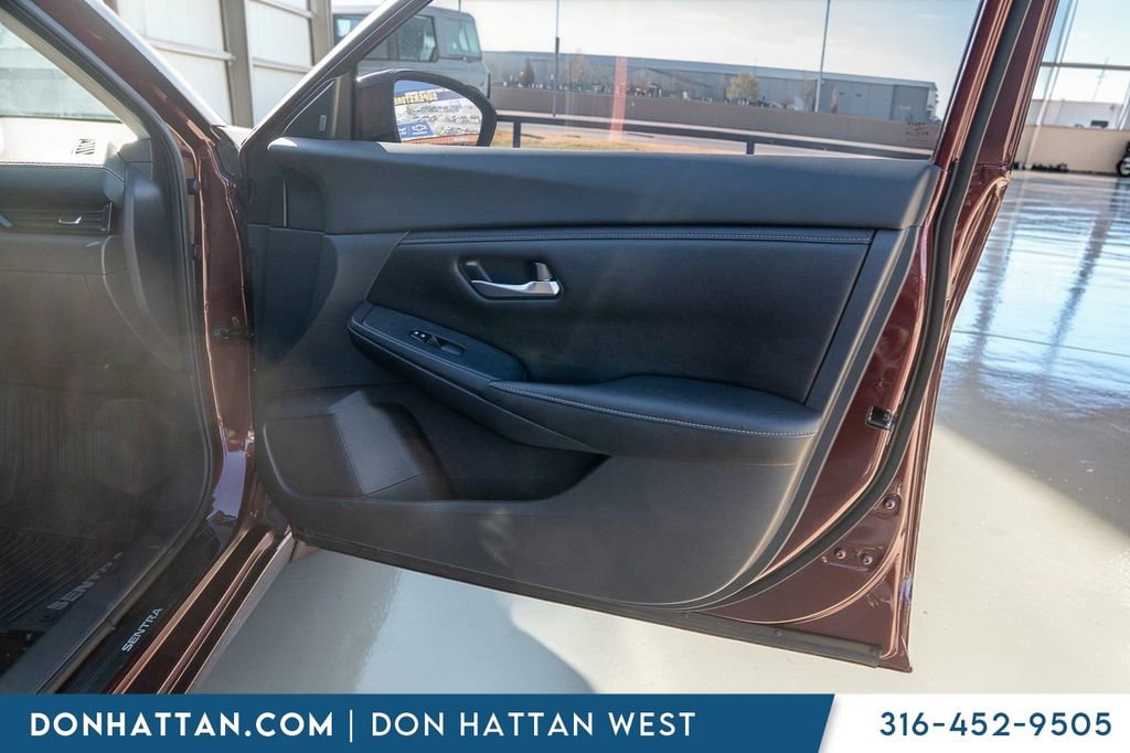 Used 2021 Nissan Sentra SV image 22