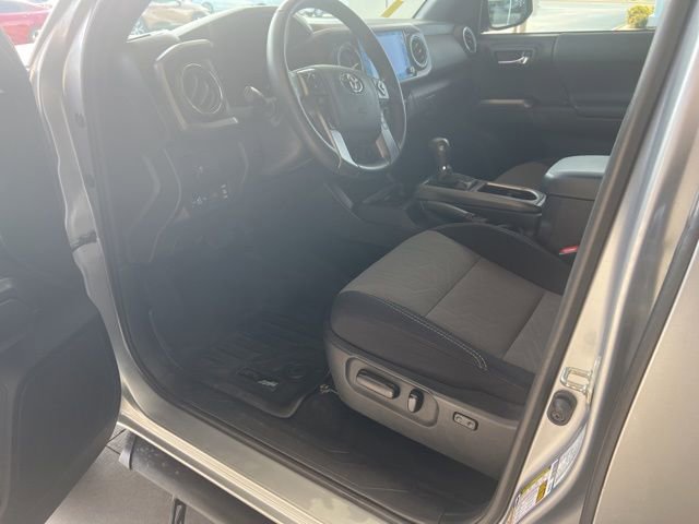 Used 2020 Toyota Tacoma TRD Off-Road AWD/4WD image 8