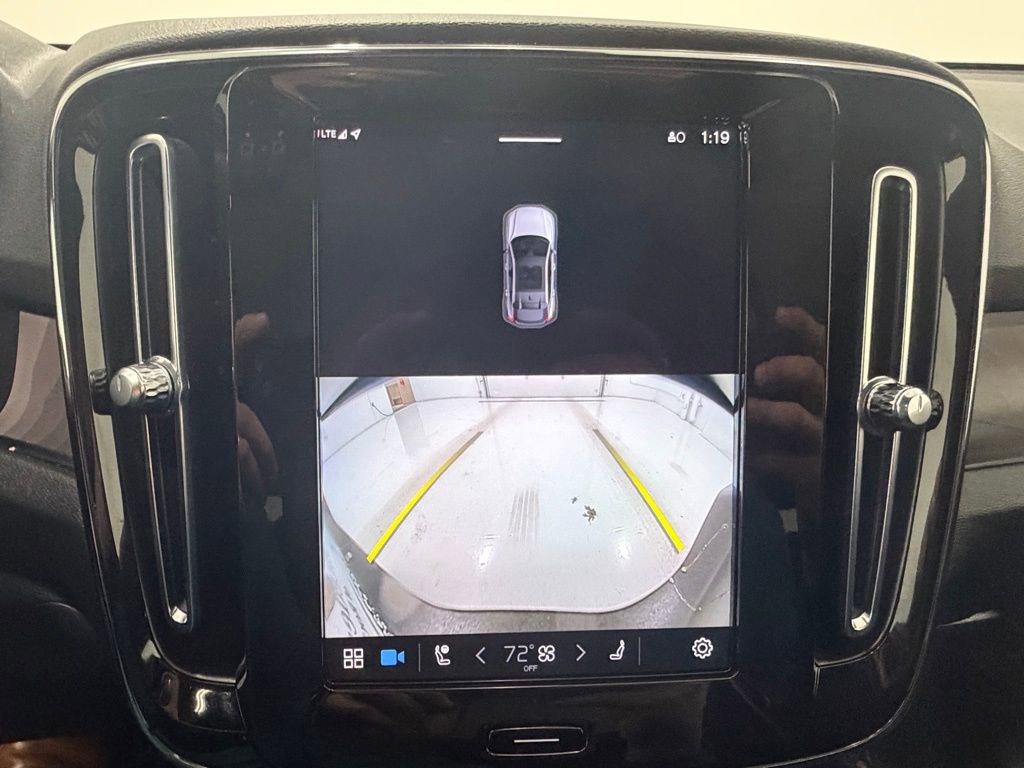 Used 2023 Volvo C40 P8 Recharge Ultimate image 16