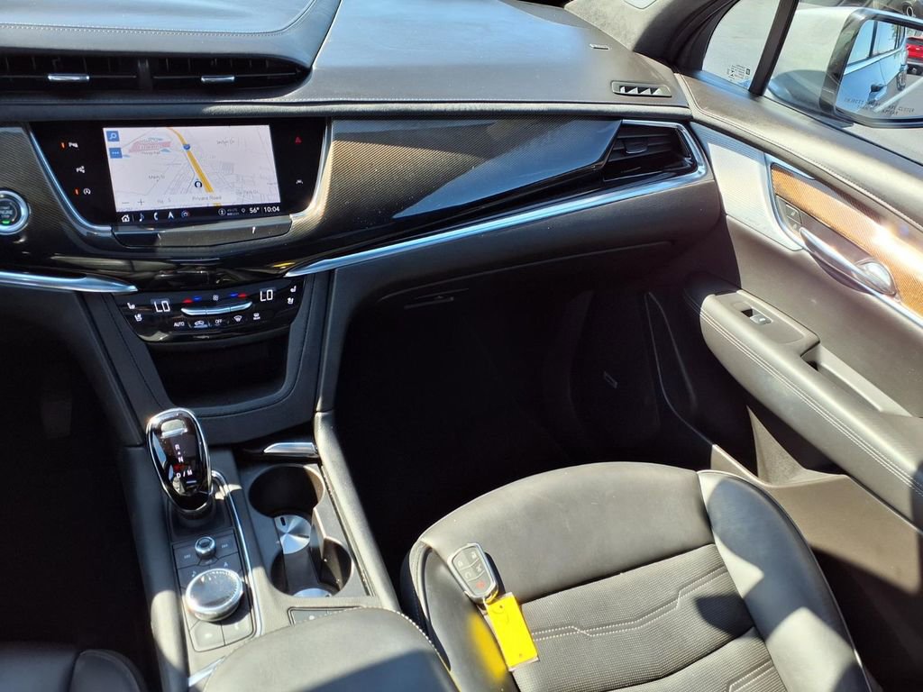 Used 2023 Cadillac XT6 Premium Luxury w/ Platinum Package FWD image 4