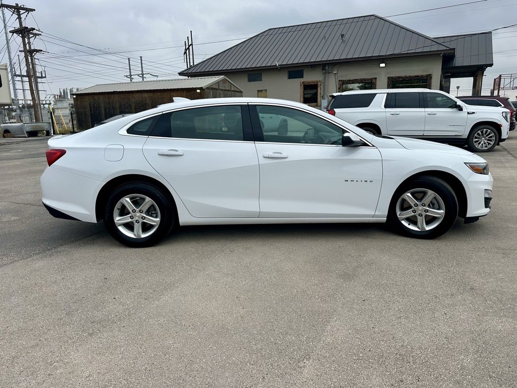 Used 2024 Chevrolet Malibu LT image 6