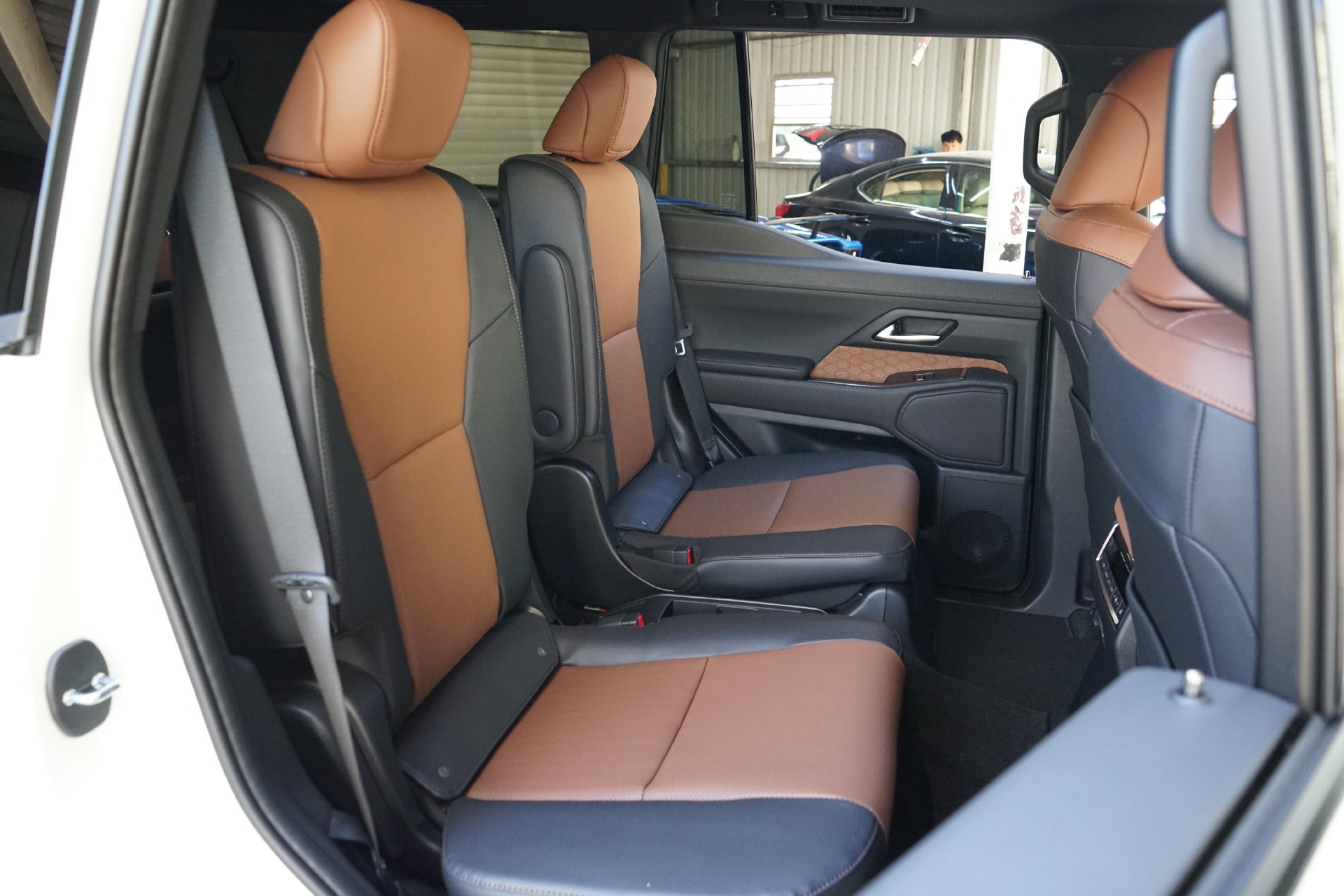 Used 2026 Lexus GX 550 AWD/4WD image 20