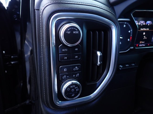 Used 2023 GMC Sierra 2500 Denali w/ Denali Black Diamond Edition AWD/4WD image 17