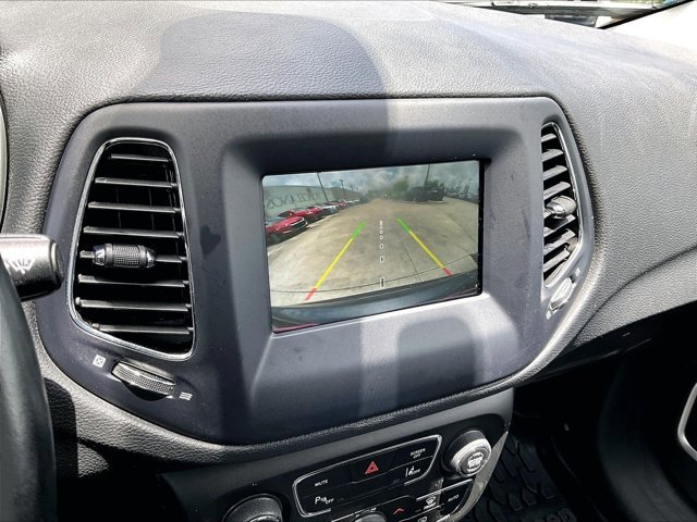 Used 2020 Jeep Compass Latitude FWD image 23