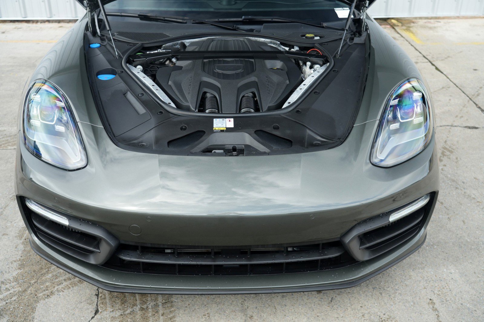 Used 2022 Porsche Panamera 4 AWD/4WD image 8