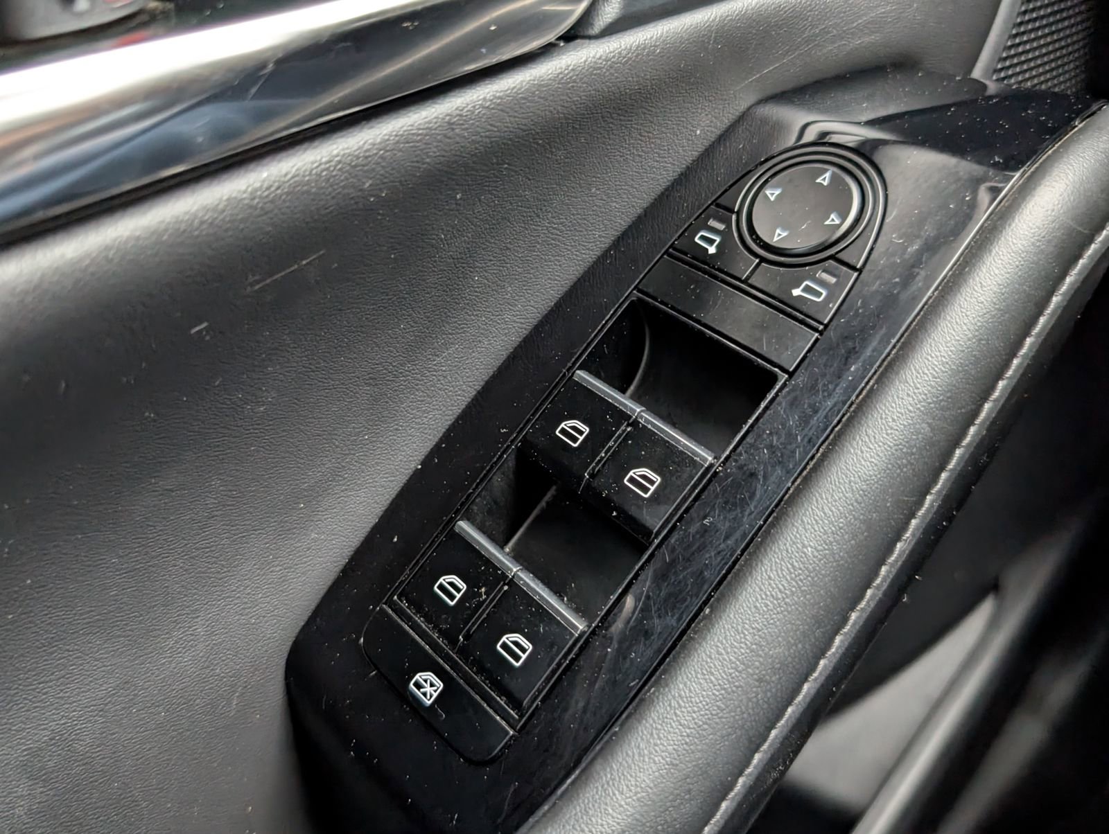 Used 2024 MAZDA CX-30 AWD 2.5 S w/ Preferred Package image 23