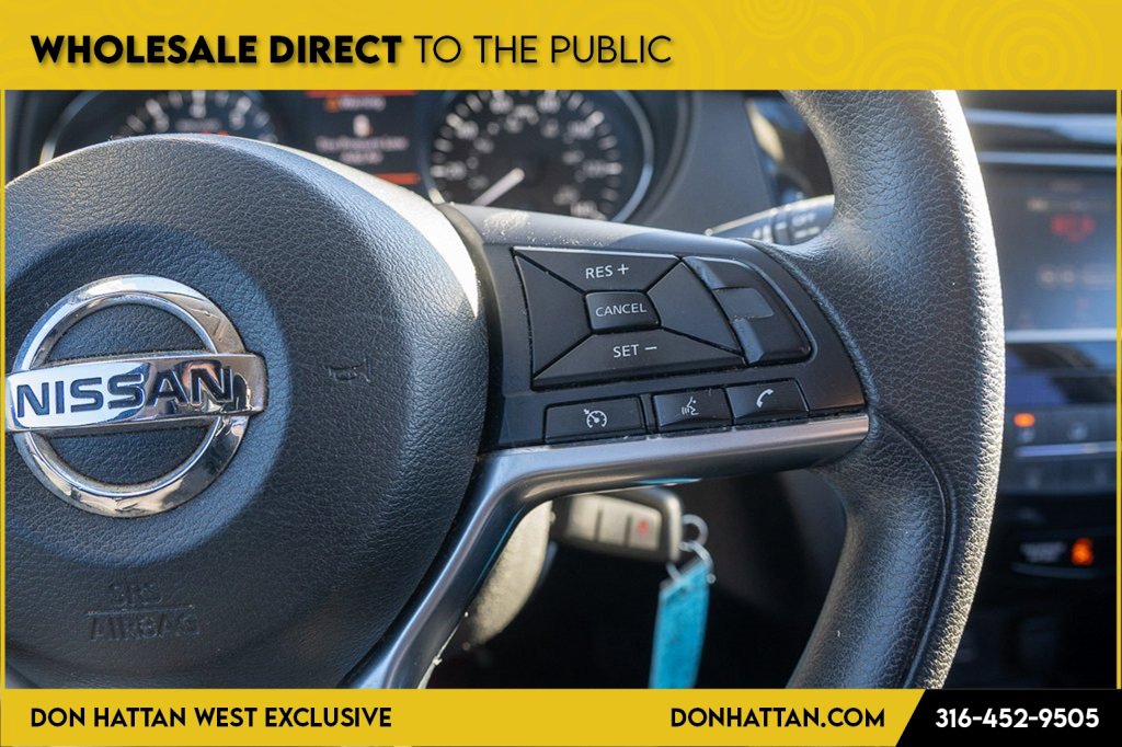 Used 2018 Nissan Rogue S image 11