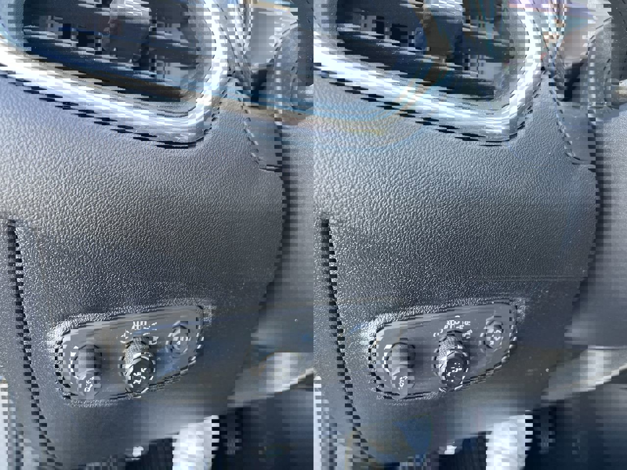 Used 2019 Chevrolet Equinox Premier image 18