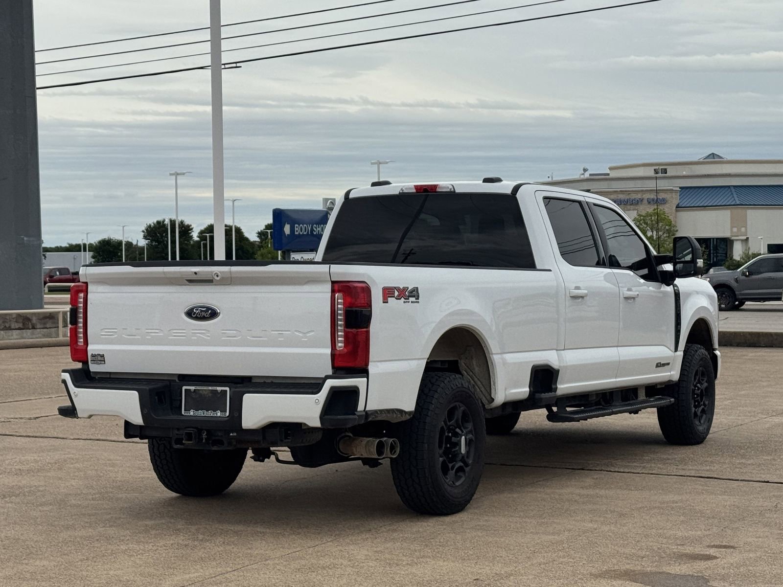 Used 2024 Ford F350 XLT w/ XLT Premium Package AWD/4WD image 4