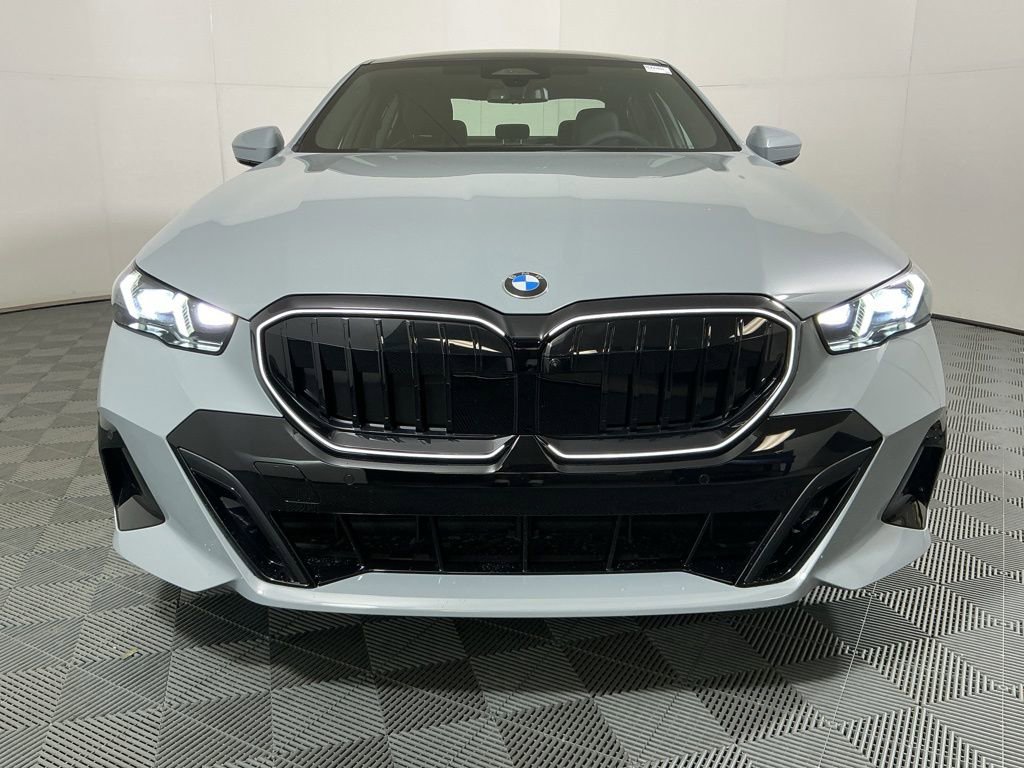 Certified 2026 BMW 540i xDrive w/ Executive Package AWD/4WD image 3