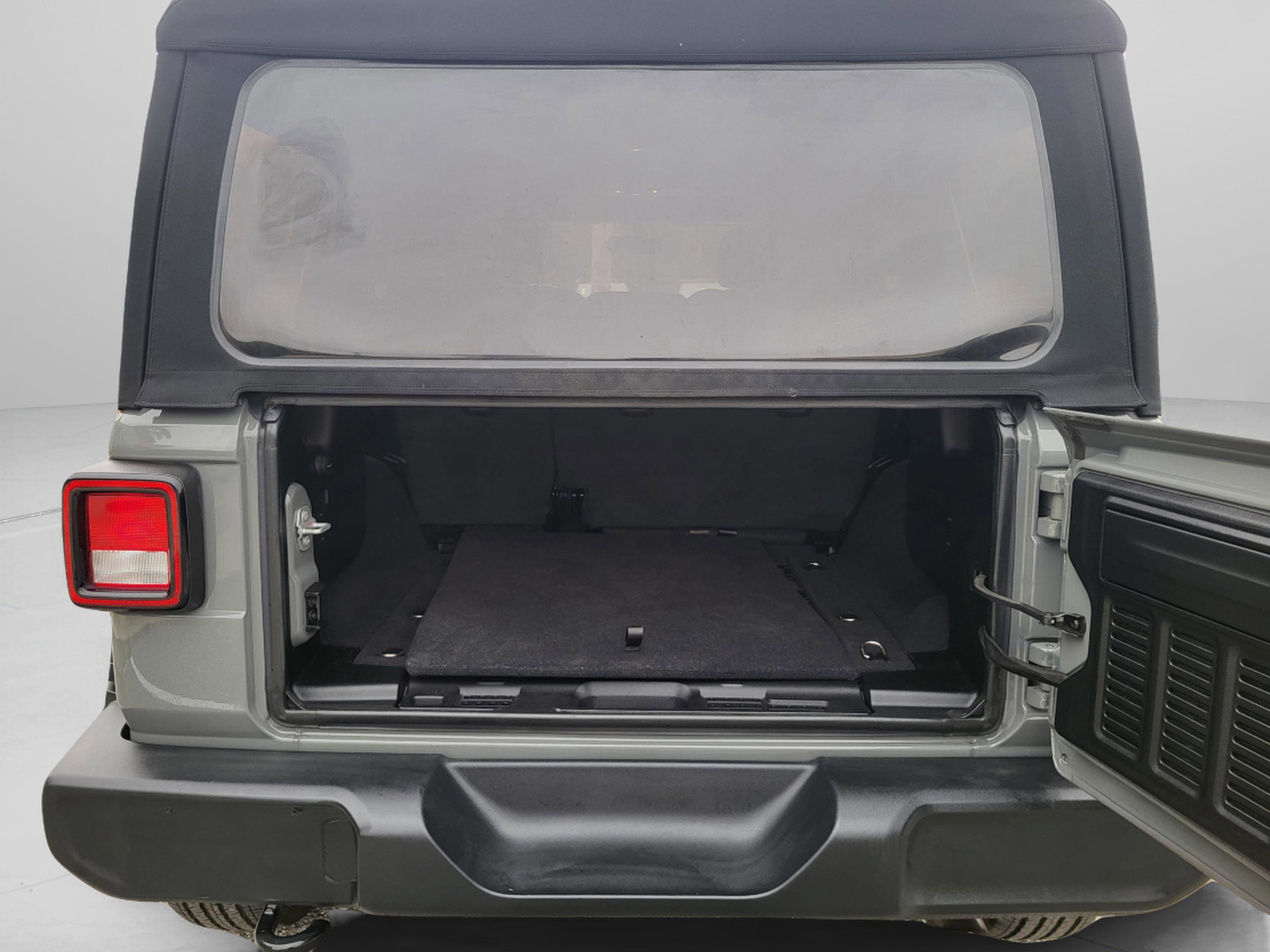 Used 2021 Jeep Wrangler Unlimited Sport image 19