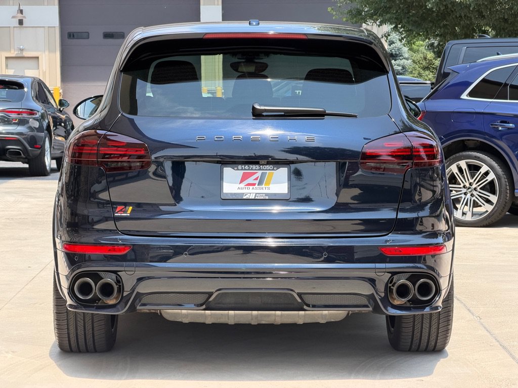Used 2016 Porsche Cayenne GTS AWD/4WD image 7