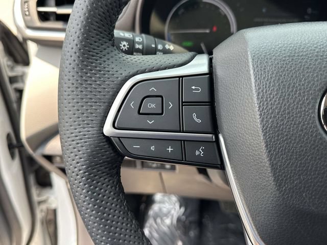 Used 2024 Toyota Sienna Limited AWD/4WD image 10