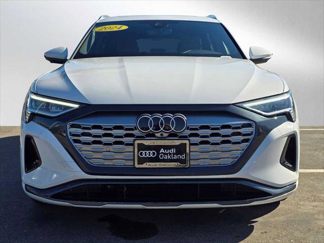 Used 2024 Audi Q8 e-tron Premium Plus image 8