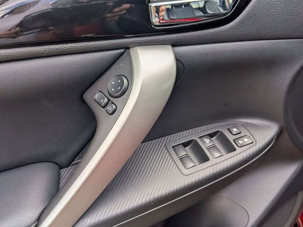 Used 2025 Mitsubishi Eclipse Cross SE image 13