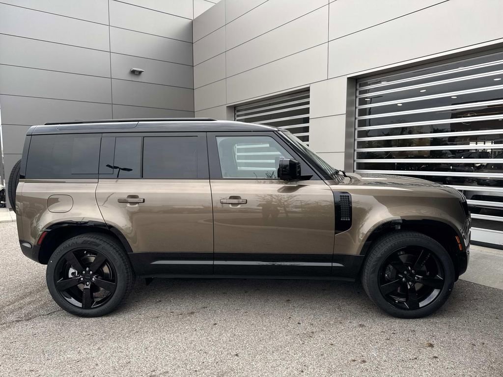 New 2026 Land Rover Defender 110 X-Dynamic SE image 8