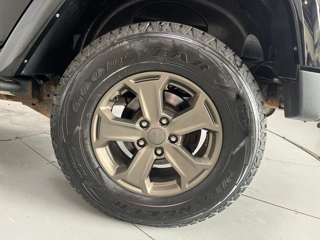 Used 2018 Jeep Wrangler Unlimited Sport AWD/4WD image 15