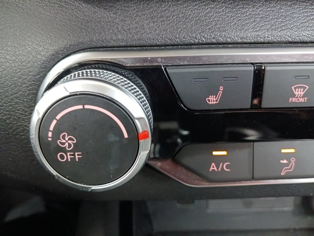Used 2024 Nissan Altima 2.5 SV w/ SV Premium Package FWD image 25