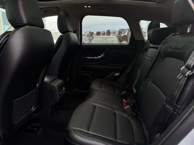 New 2026 Lincoln Corsair Premiere image 18