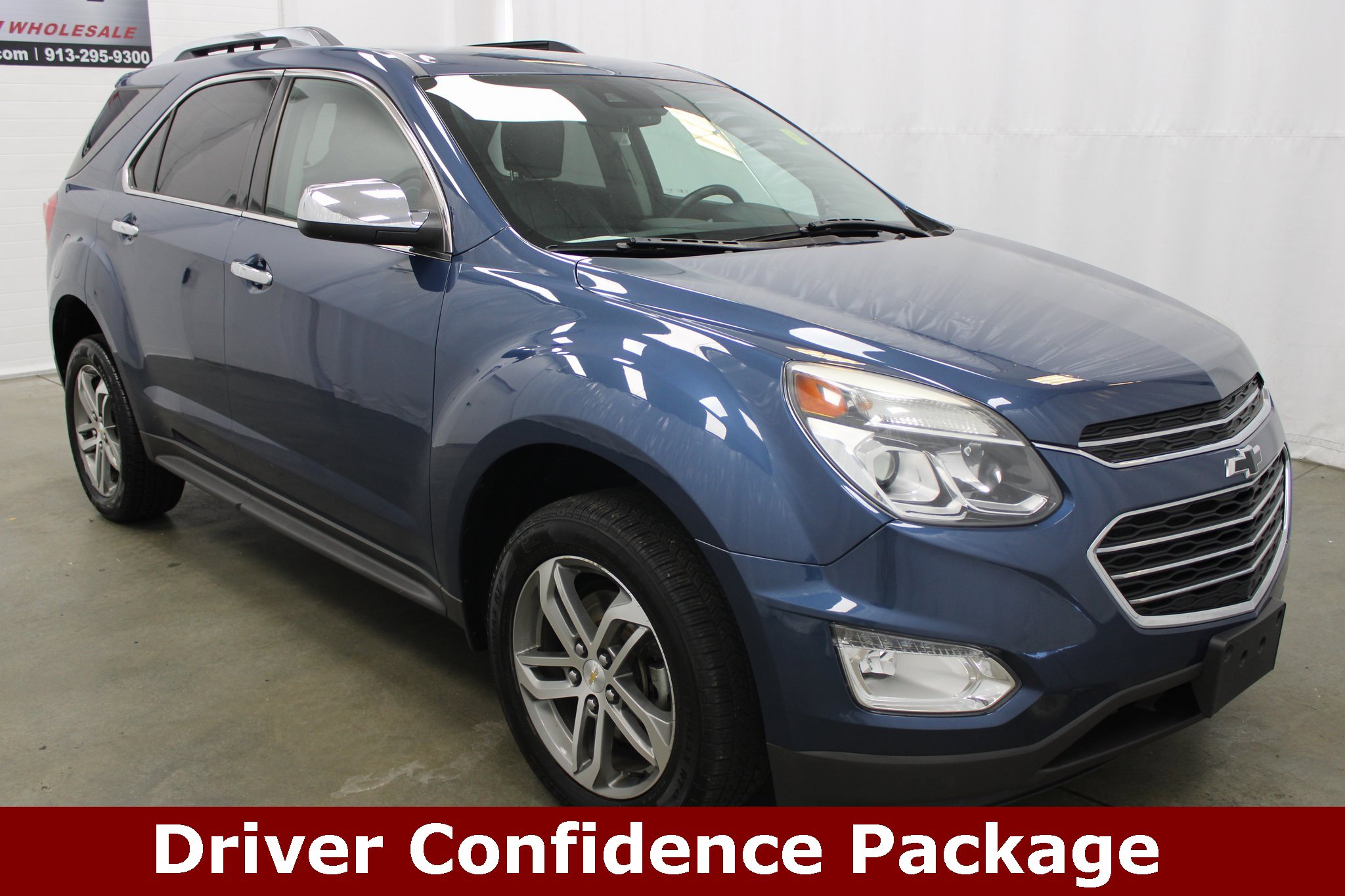 Used 2016 Chevrolet Equinox LTZ w/ Enhanced Convenience Package image 3