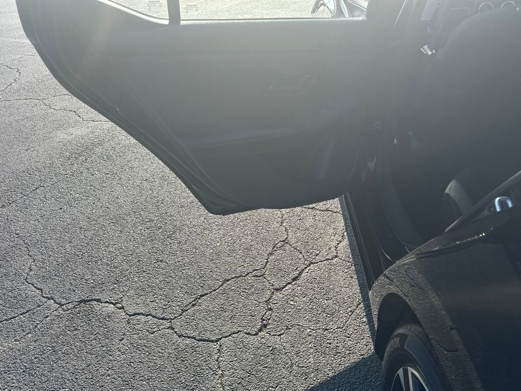 Used 2025 Nissan Sentra SV w/ All-Weather Package image 21