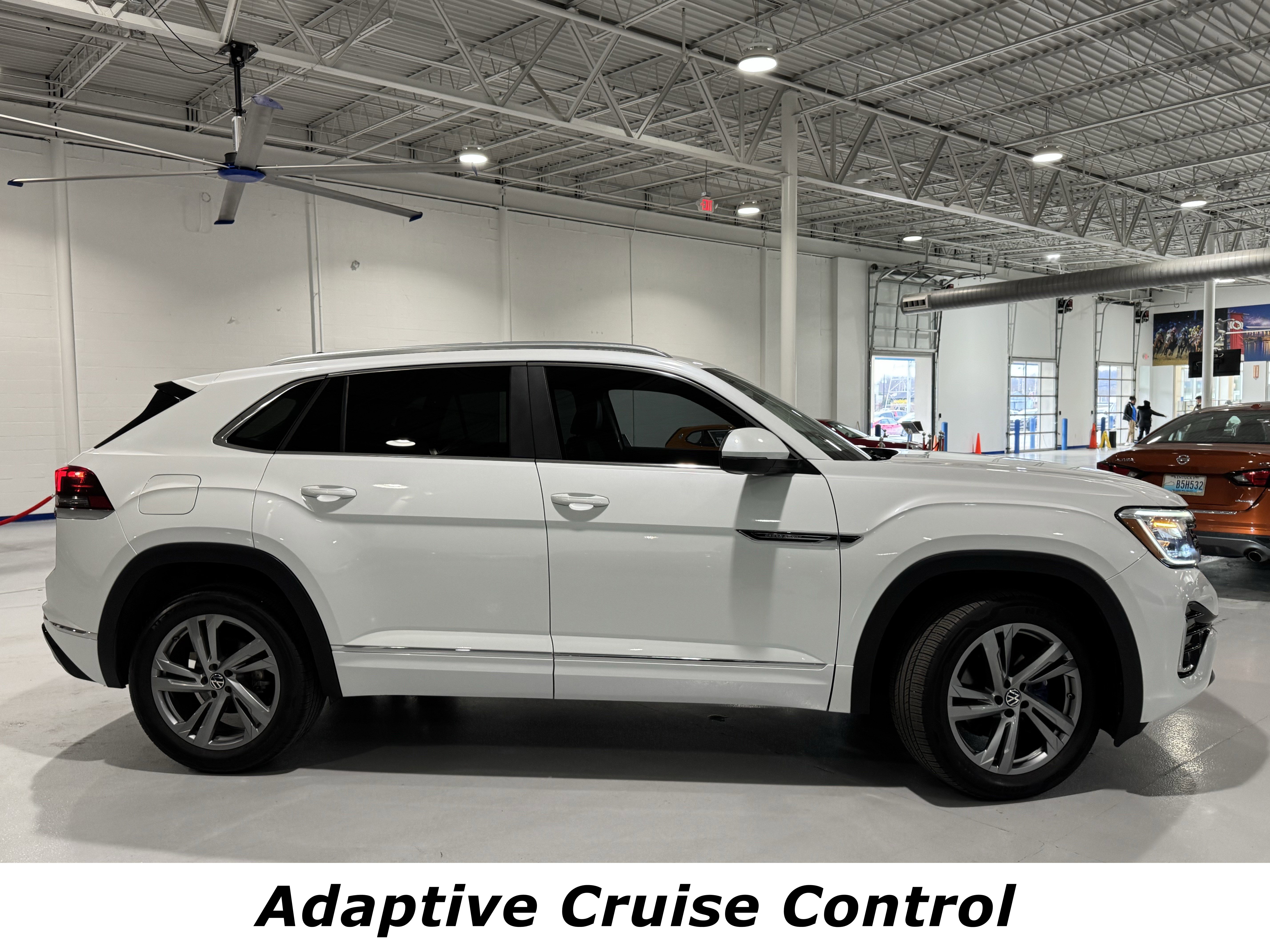 Used 2024 Volkswagen Atlas Cross Sport SEL R-Line video 2