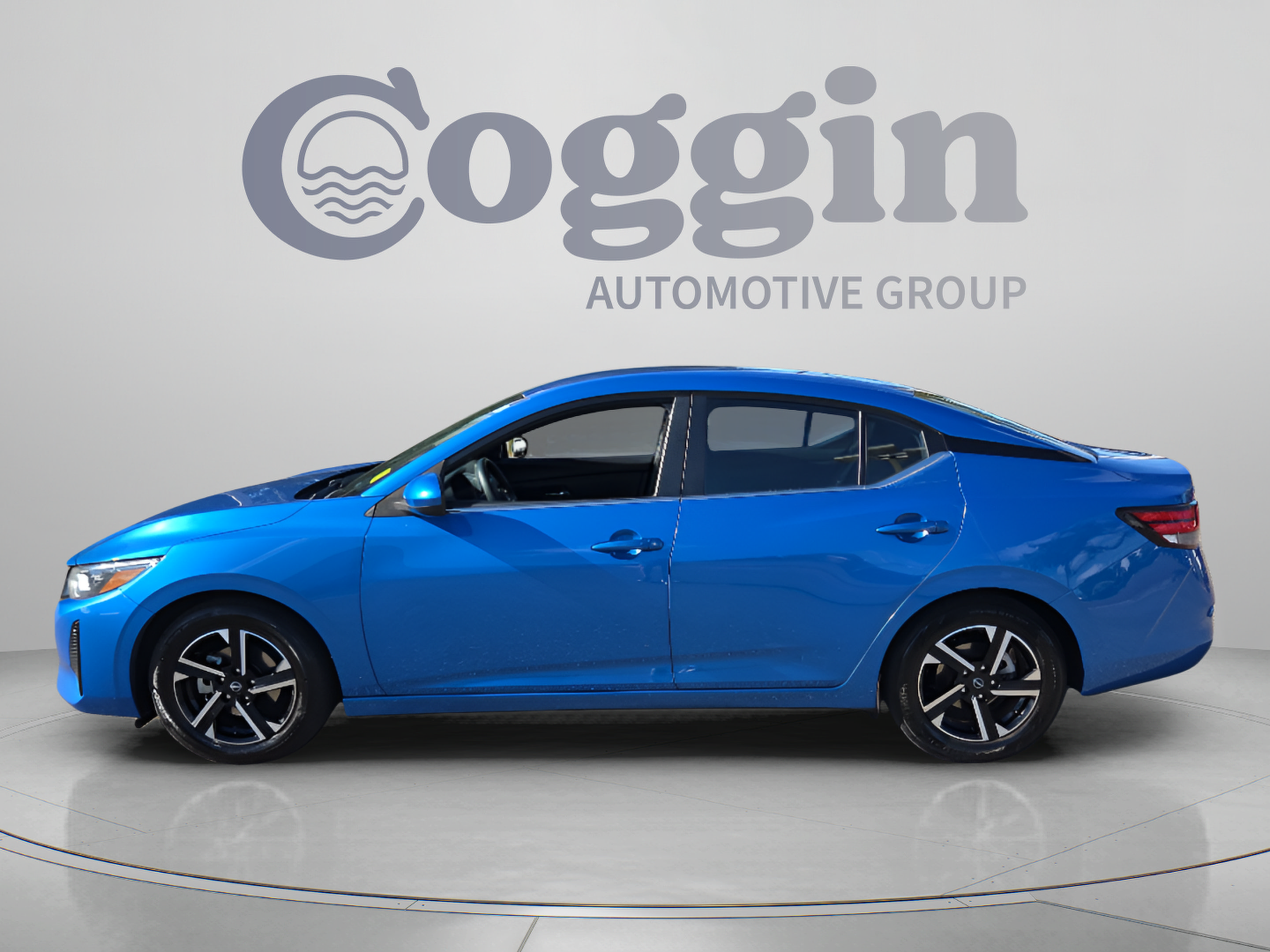 Used 2024 Nissan Sentra SV FWD image 2