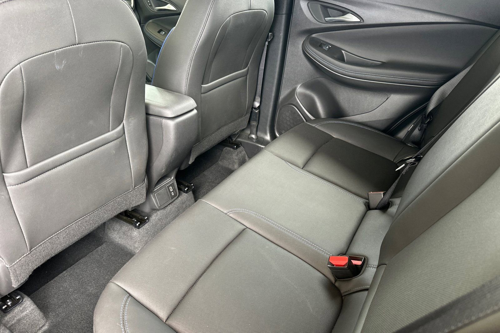 Used 2026 Buick Encore GX Sport Touring image 14