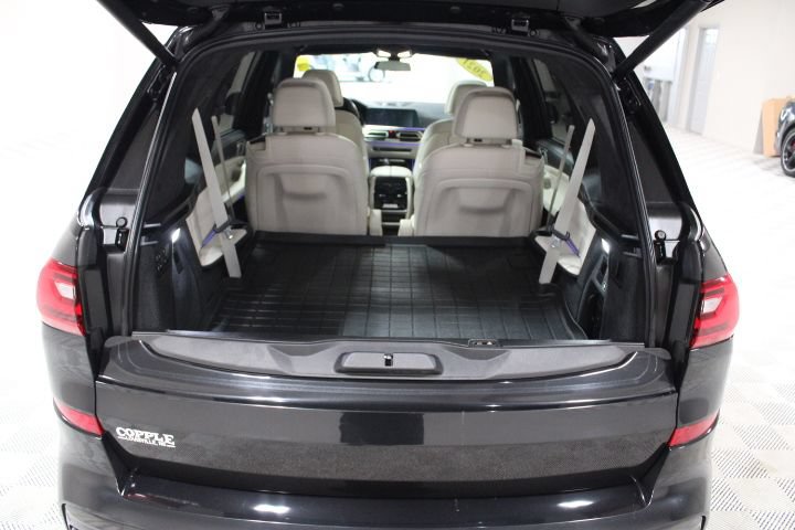Used 2021 BMW X7 M50i w/ Dynamic Handling Package AWD/4WD image 13