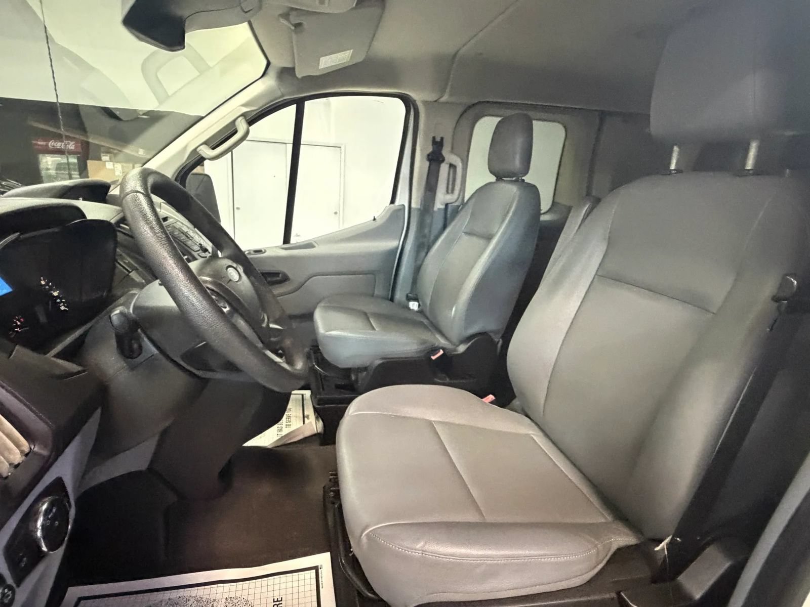 Used 2018 Ford Transit 150 XL RWD image 34