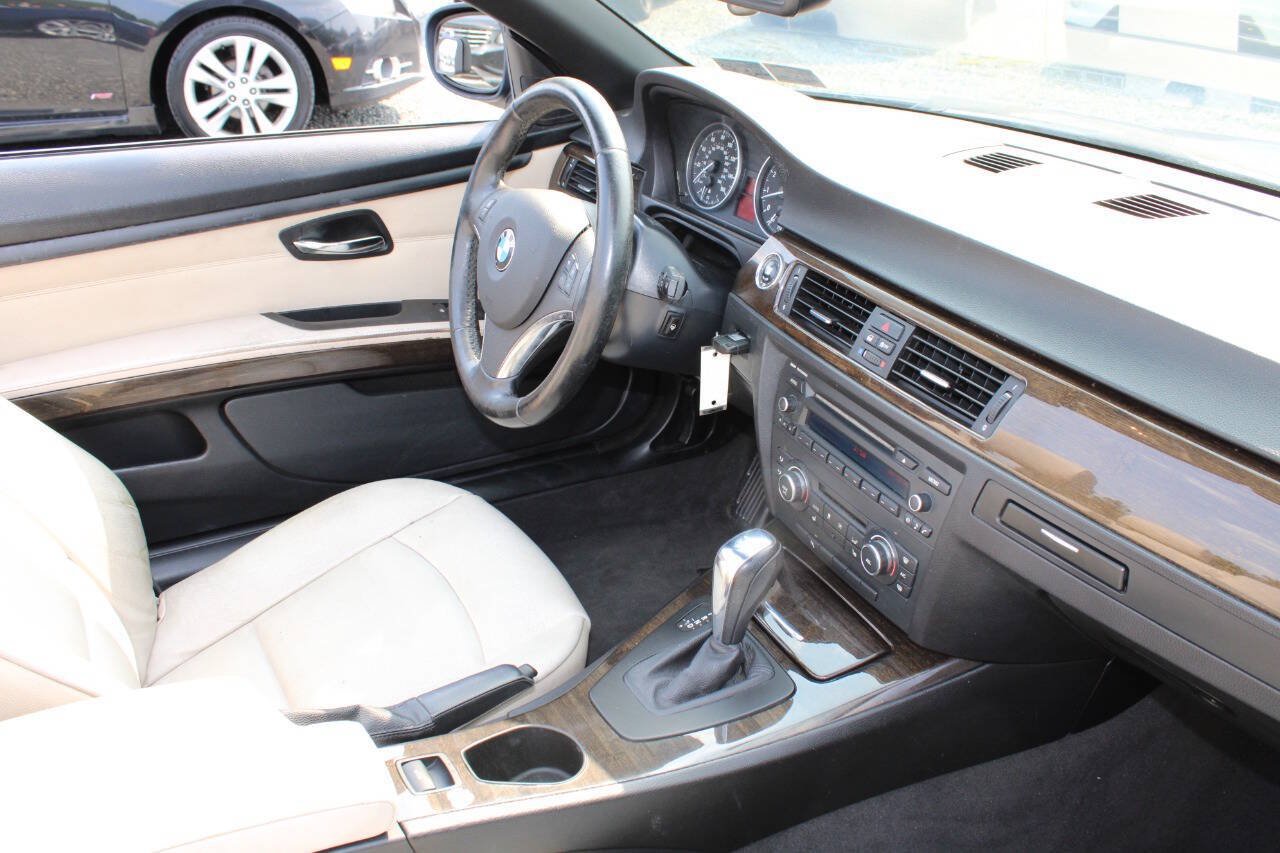 Used 2013 BMW 328i Convertible RWD image 20