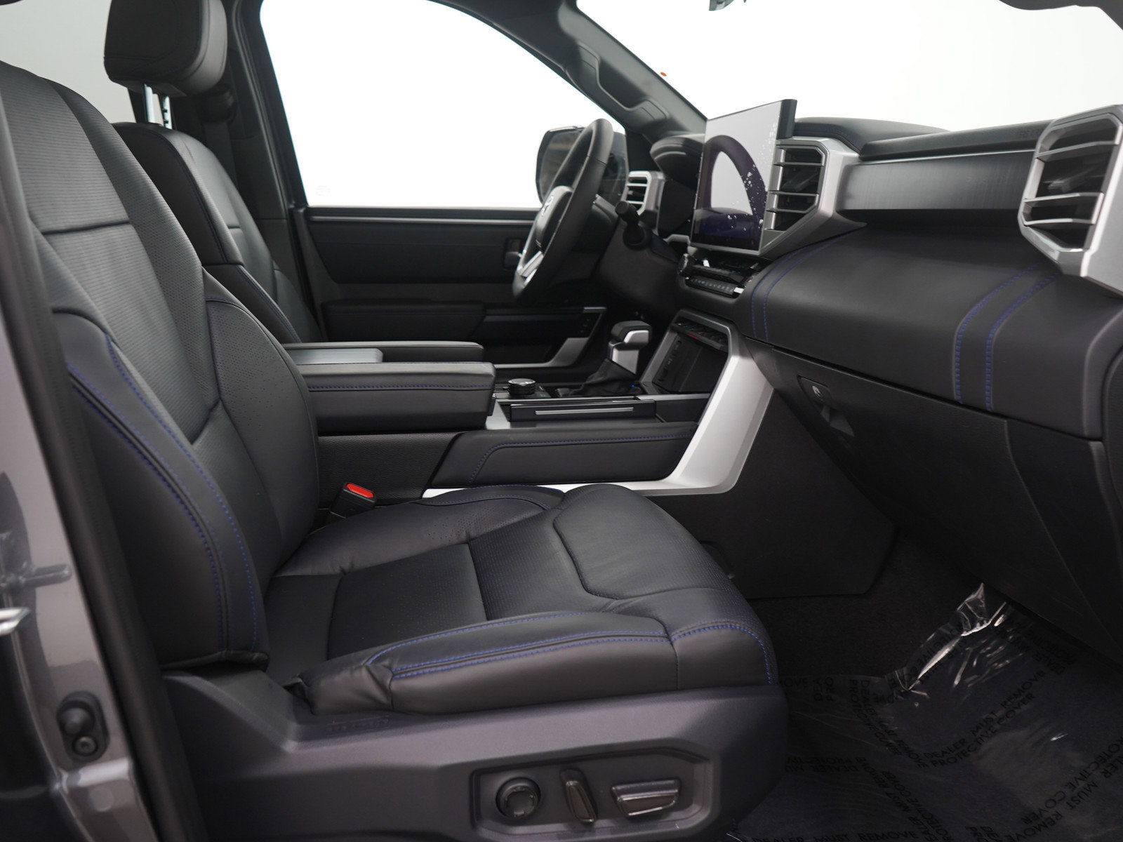 Used 2025 Toyota Sequoia 4WD image 14