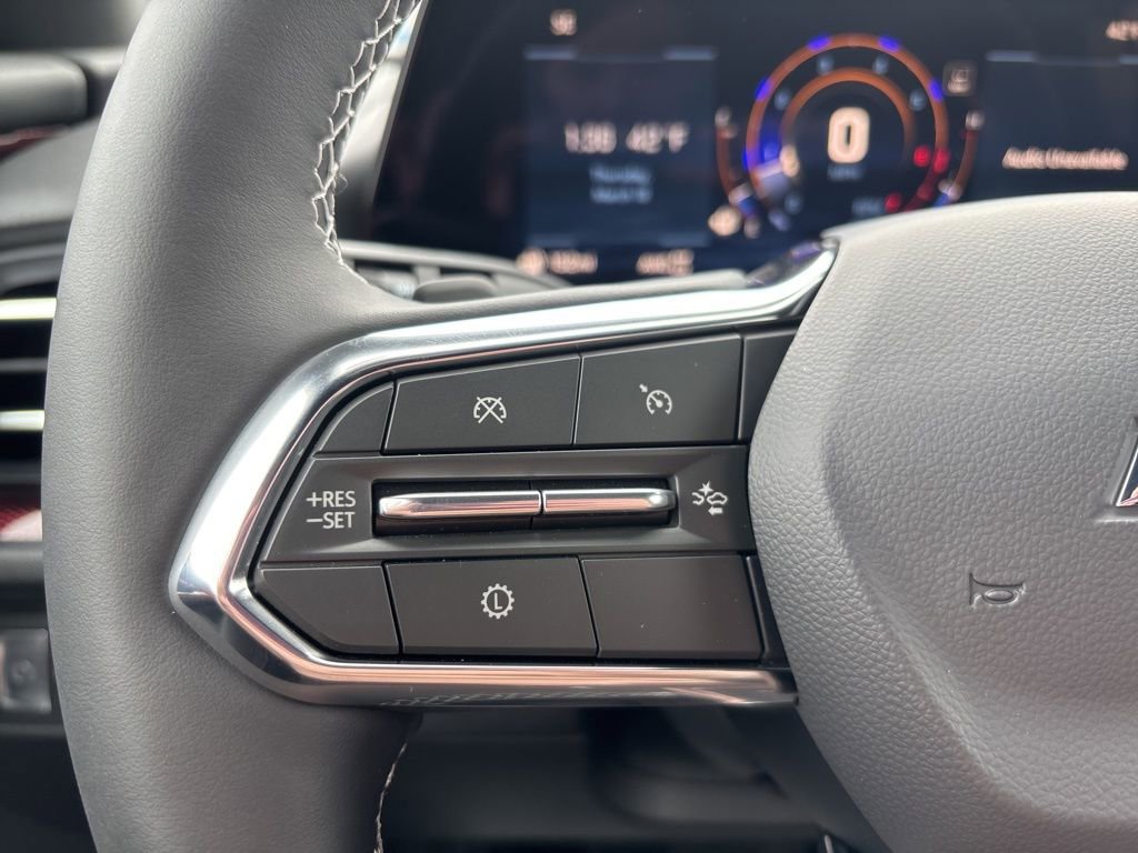 New 2026 Chevrolet Traverse Z71 w/ Driver Confidence Package image 15