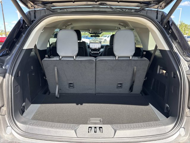 New 2026 Ford Explorer Active w/ Active Comfort Package RWD image 9