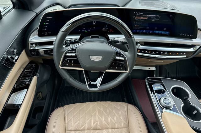 Certified 2026 Cadillac Lyriq Signature Luxury w/ Nappa Leather Package AWD/4WD image 14