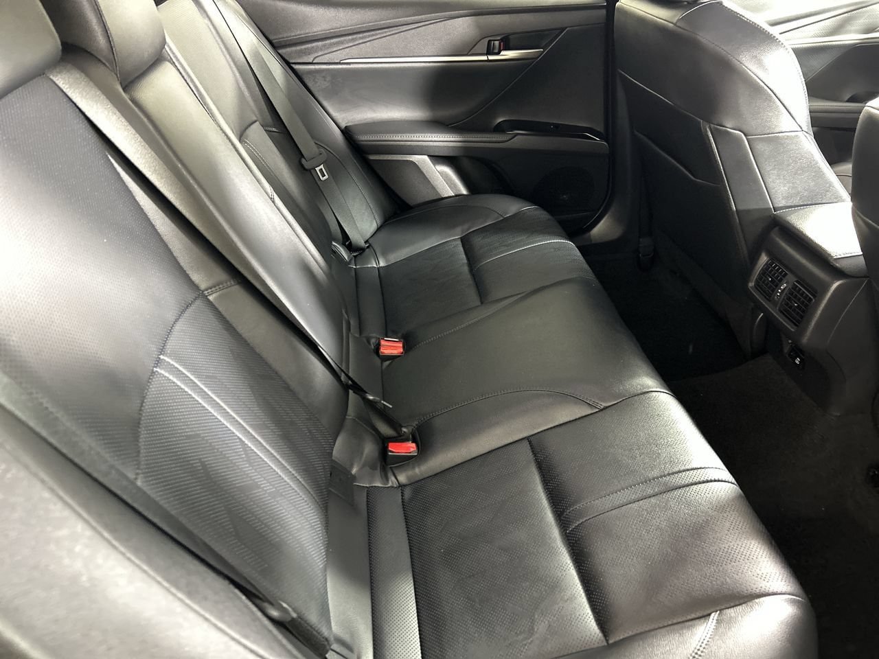 Used 2025 Toyota Camry XSE FWD image 25