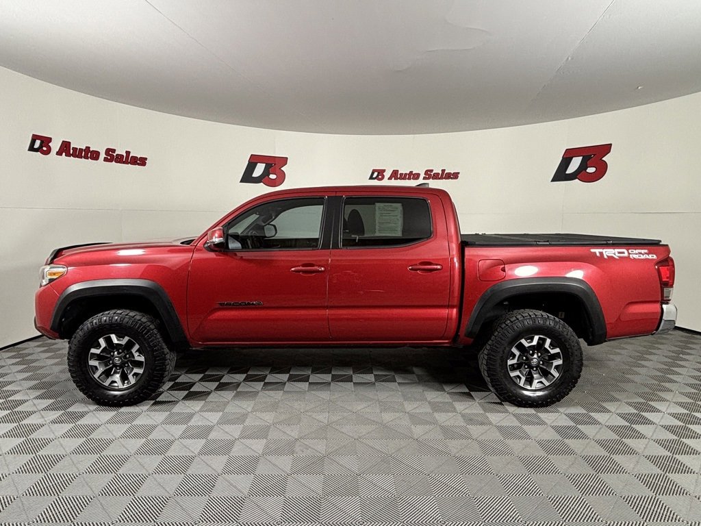 Used 2017 Toyota Tacoma TRD Off-Road w/ Tow Package image 3