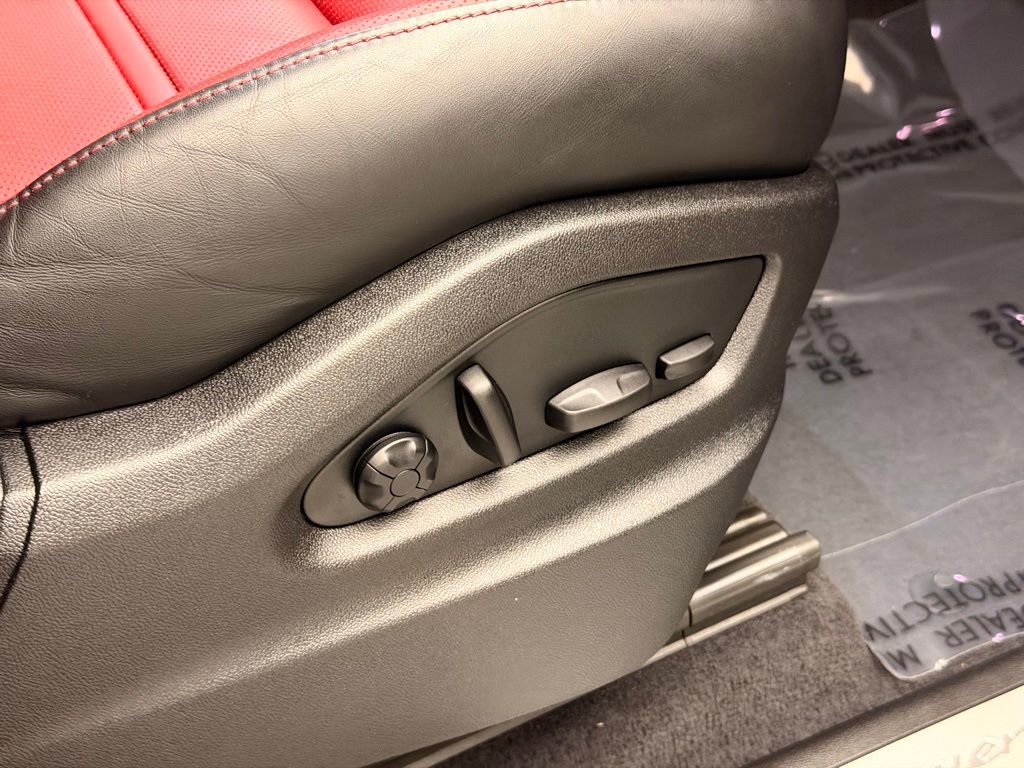 Used 2024 Porsche Cayenne Coupe image 35